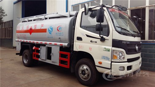 福田歐馬可6立方加油車