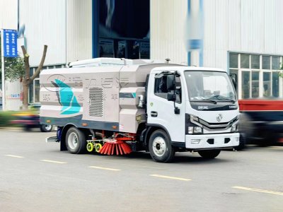 東風多利卡5.5方洗掃車