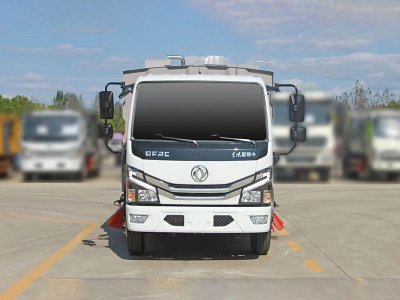 東風(fēng)多利卡6方掃路車