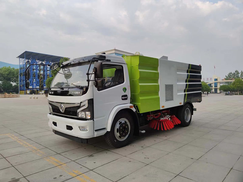 東風福瑞卡8方掃路車